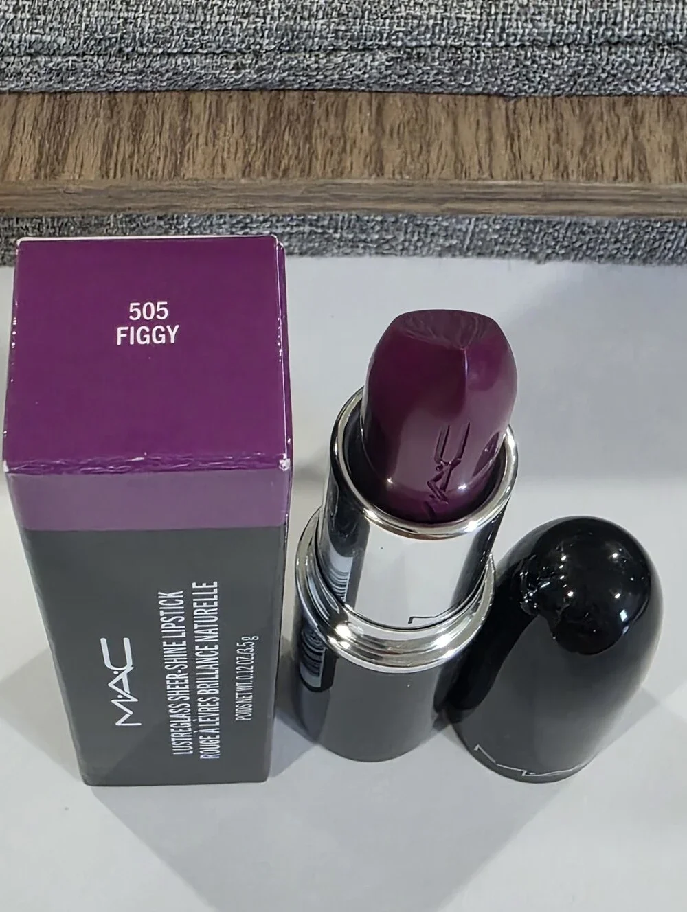 MAC LUSTREGLASS SHEER-SHINE LIPSTICK FIGGY/Deep Vibrant Purple. 💕NEW💕